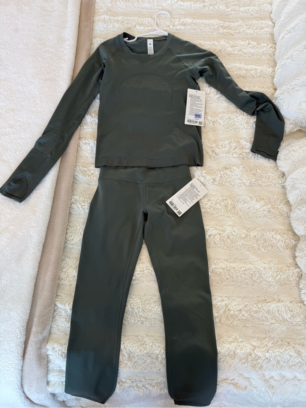 lululemon athletica Women's Long-Sleeve Swiftly tee and legging set